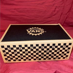 Vans brand new black and white